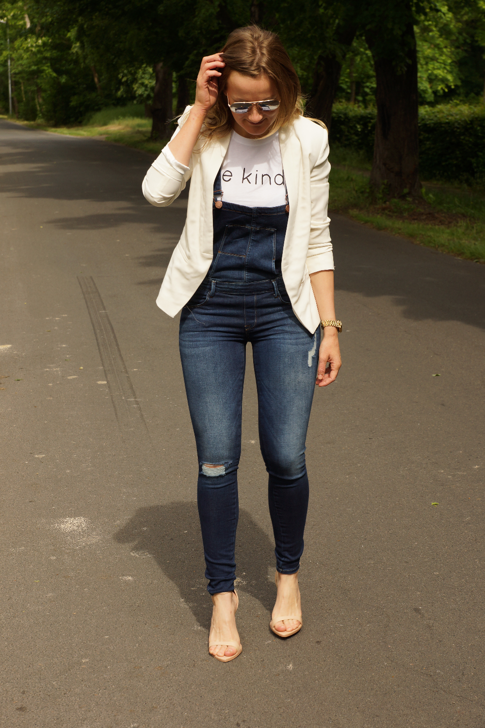 Overall + Heels + White Blazer + Be kind