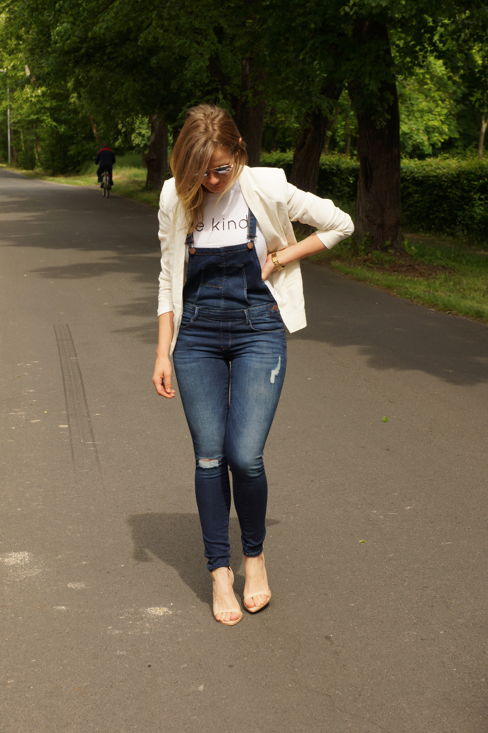 Overall + Heels + White Blazer + Be kind