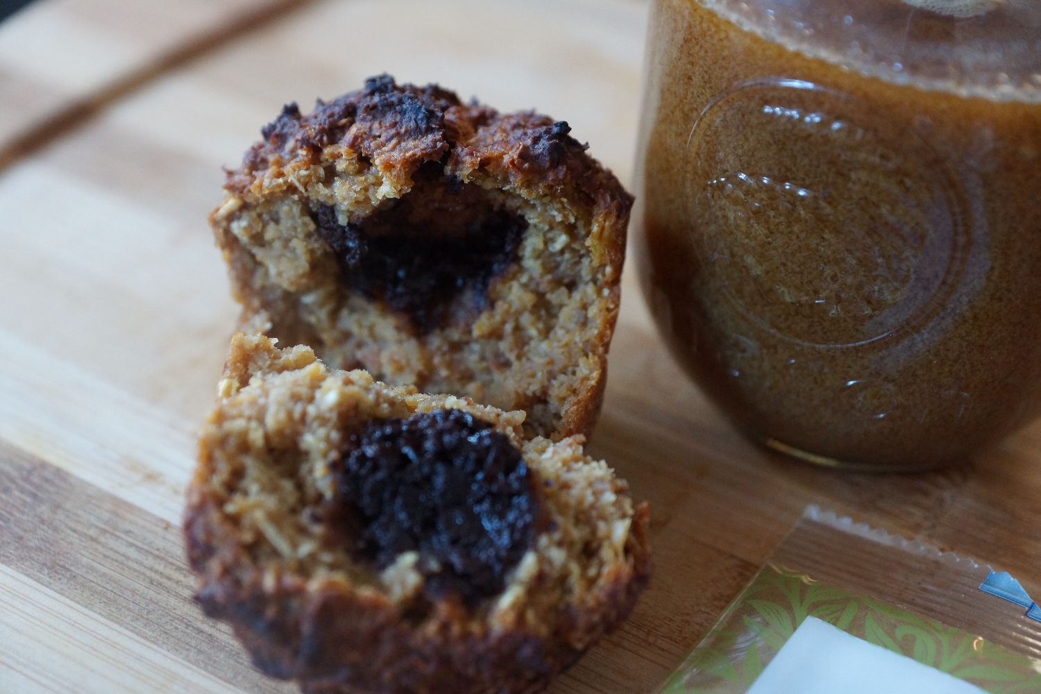 apple muffins with a chocolate center | apfelmuffins mit schokoladenkern
